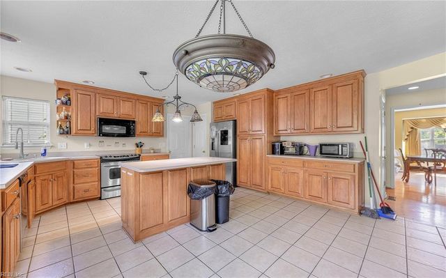 22 Welcome WAY, Hampton, VA 23666