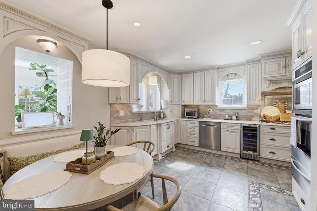 104 TREATY ELM LN, Haddonfield, NJ 08033