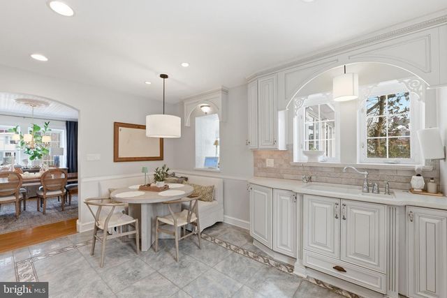 104 TREATY ELM LN, Haddonfield, NJ 08033