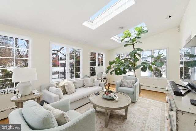 104 TREATY ELM LN, Haddonfield, NJ 08033