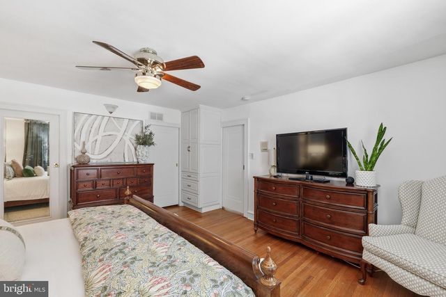 104 TREATY ELM LN, Haddonfield, NJ 08033