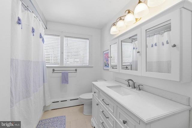 104 TREATY ELM LN, Haddonfield, NJ 08033