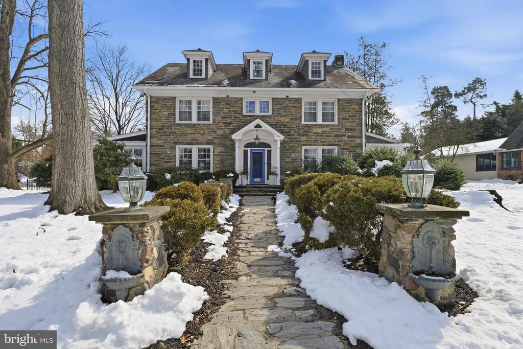 104 TREATY ELM LN, Haddonfield, NJ 08033