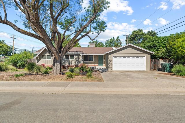 2101 Bircher Way, Carmichael, CA 95608