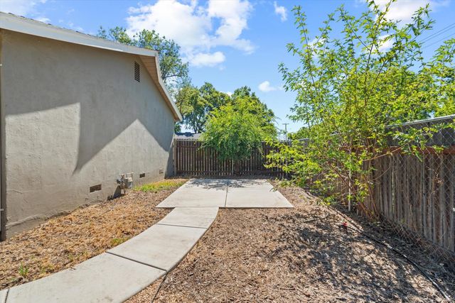 2101 Bircher Way, Carmichael, CA 95608