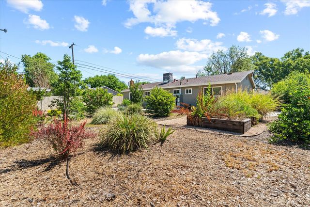 2101 Bircher Way, Carmichael, CA 95608