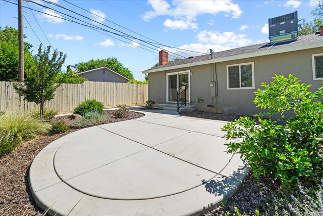 2101 Bircher Way, Carmichael, CA 95608