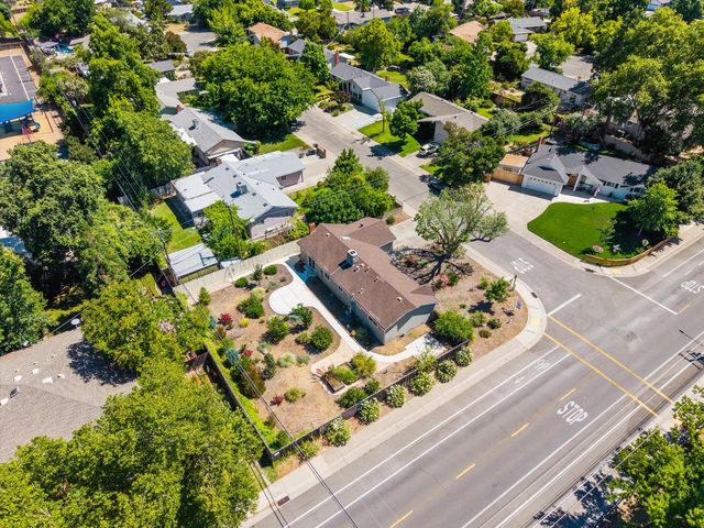 2101 Bircher Way, Carmichael, CA 95608