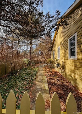 1 Rapp Hill Road, New Paltz, NY 12561