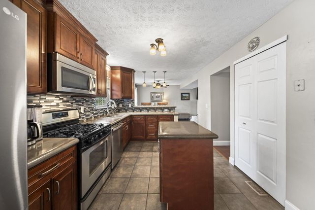 914 Windbourne Street, Columbus, OH 43230