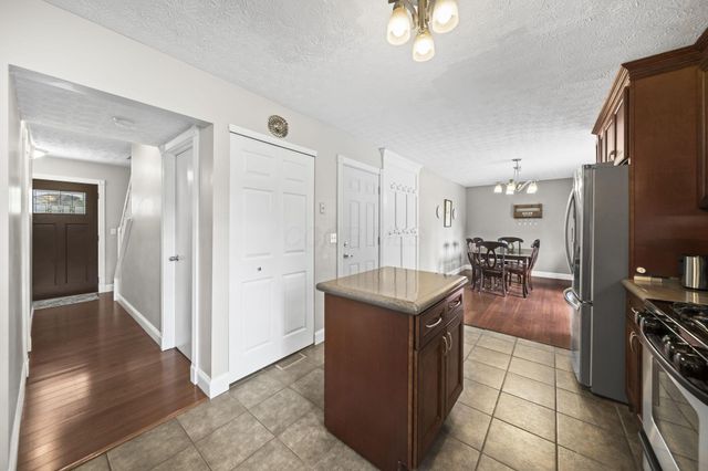 914 Windbourne Street, Columbus, OH 43230