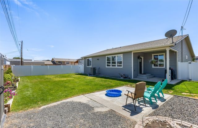 219 S Sybel Lane, Moses Lake, WA 98837