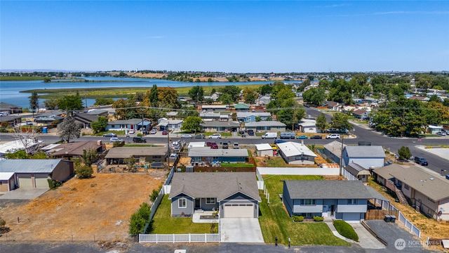 219 S Sybel Lane, Moses Lake, WA 98837