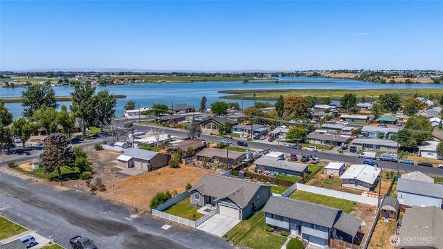 219 S Sybel Lane, Moses Lake, WA 98837