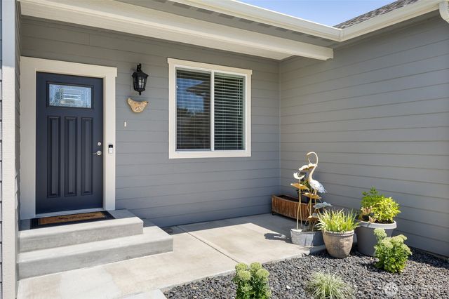 219 S Sybel Lane, Moses Lake, WA 98837