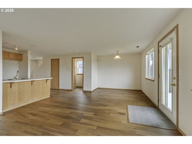 190 Ne SKYLAR St, Hillsboro, OR 97124