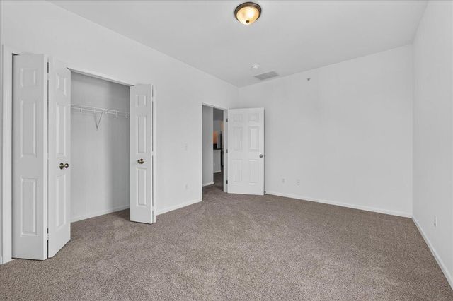 932 W Summerfield Glen Circle, Scio Twp, MI 48103