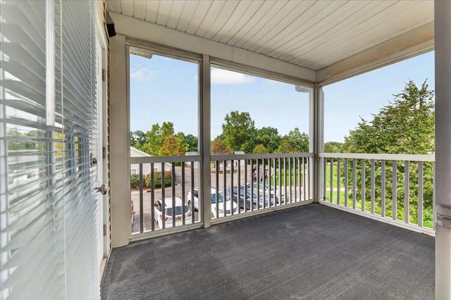 932 W Summerfield Glen Circle, Scio Twp, MI 48103