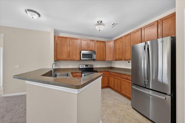 932 W Summerfield Glen Circle, Scio Twp, MI 48103