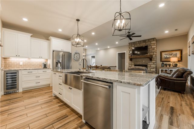 21808 Friendship View Road, Springdale, AR 72764