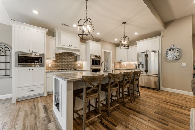 21808 Friendship View Road, Springdale, AR 72764