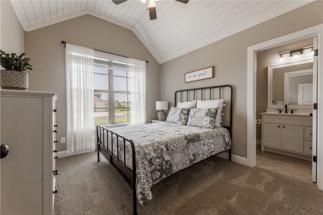 21808 Friendship View Road, Springdale, AR 72764