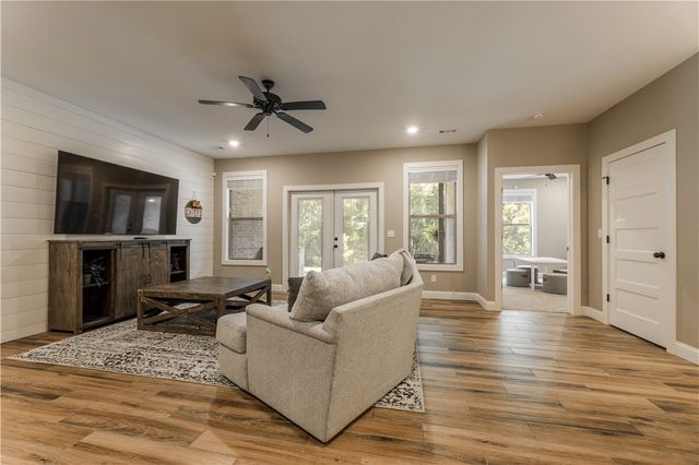 21808 Friendship View Road, Springdale, AR 72764