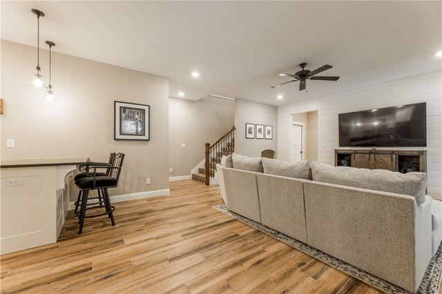 21808 Friendship View Road, Springdale, AR 72764