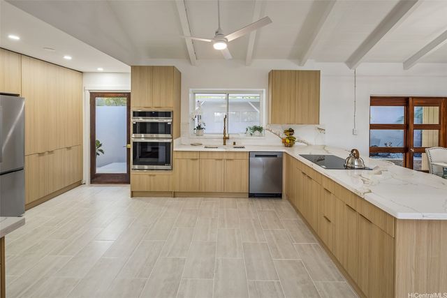 101 Nawiliwili Street, Honolulu, HI 96825