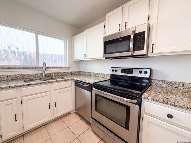 7339 LONGING TRL, San Antonio, TX 78244