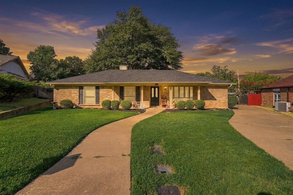 5914 Walden Trail, Arlington, TX 76016 — exterior