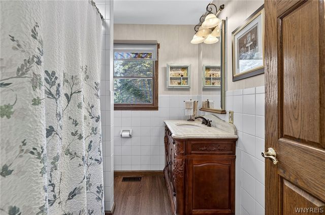 4119 Beach Ridge Road, Pendleton, NY 14120