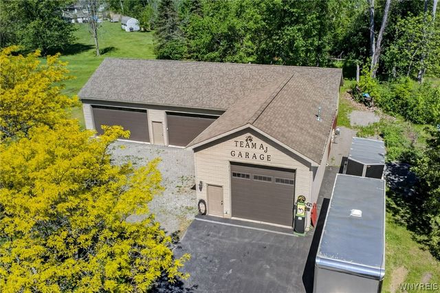 4119 Beach Ridge Road, Pendleton, NY 14120
