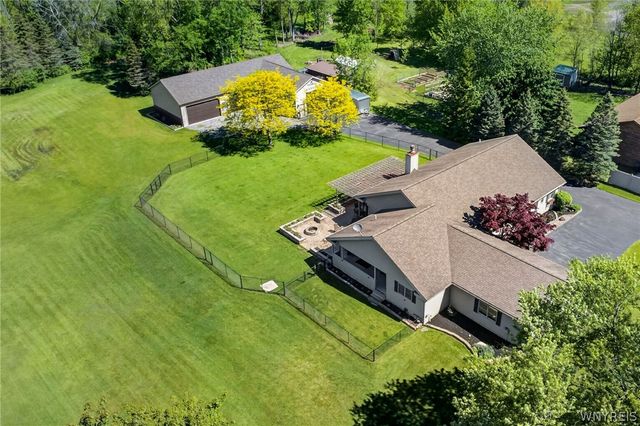 4119 Beach Ridge Road, Pendleton, NY 14120