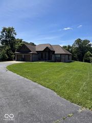 9400 N Viola Way, Mooresville, IN 46158