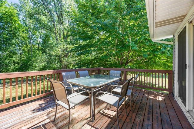 107 221st Avenue NW, Oak Grove, MN 55011