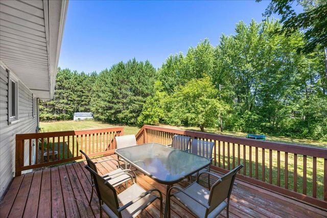 107 221st Avenue NW, Oak Grove, MN 55011