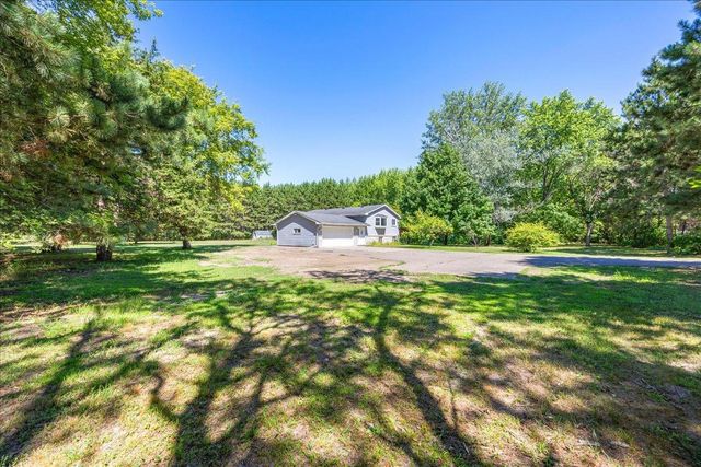 107 221st Avenue NW, Oak Grove, MN 55011