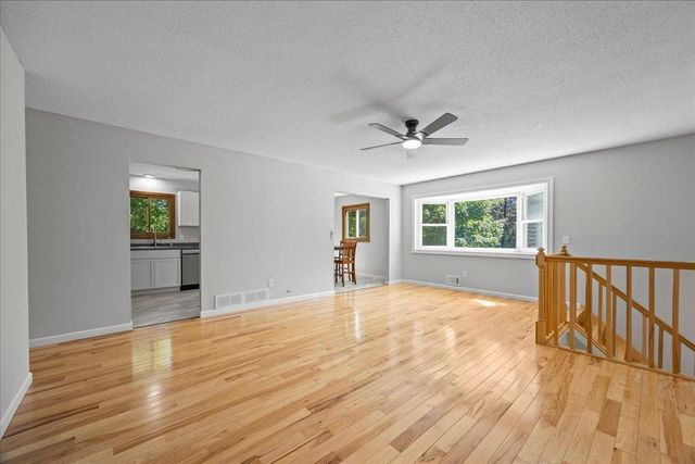 107 221st Avenue NW, Oak Grove, MN 55011