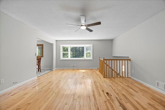 107 221st Avenue NW, Oak Grove, MN 55011