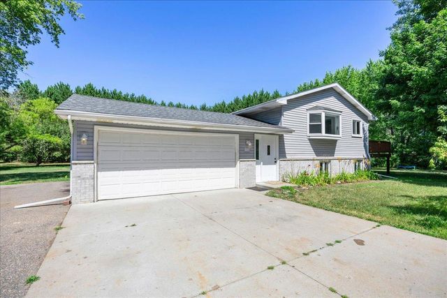 107 221st Avenue NW, Oak Grove, MN 55011