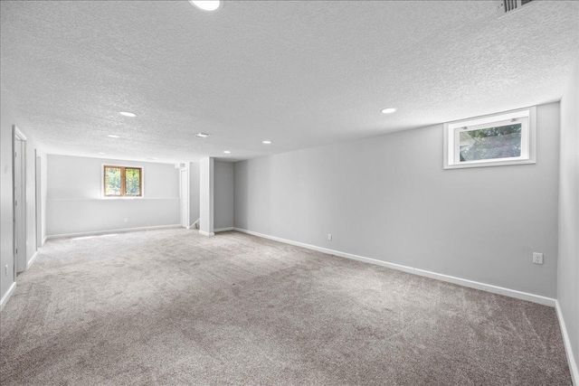 107 221st Avenue NW, Oak Grove, MN 55011