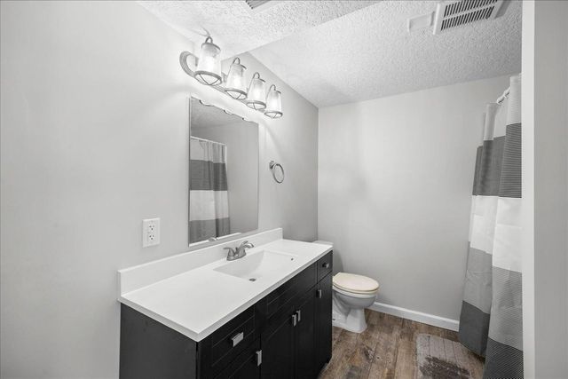 107 221st Avenue NW, Oak Grove, MN 55011