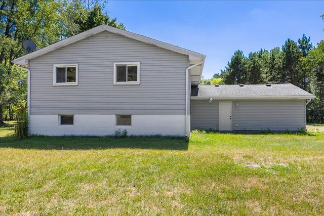 107 221st Avenue NW, Oak Grove, MN 55011