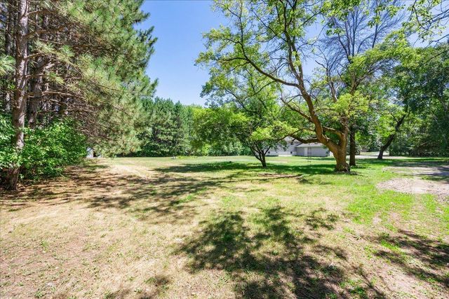 107 221st Avenue NW, Oak Grove, MN 55011