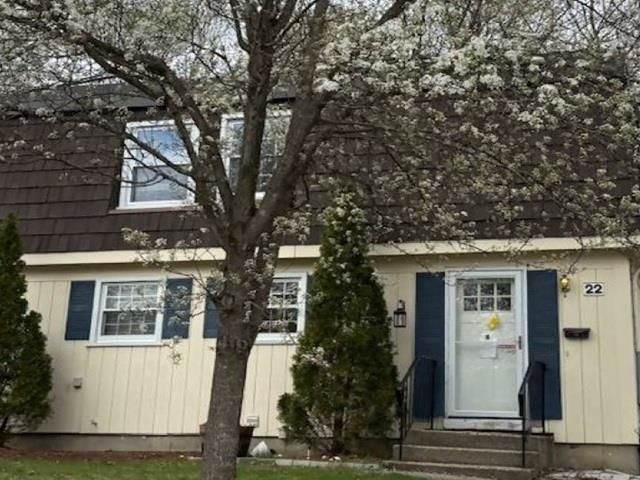 22 Kern Drive, Nashua, NH 03060