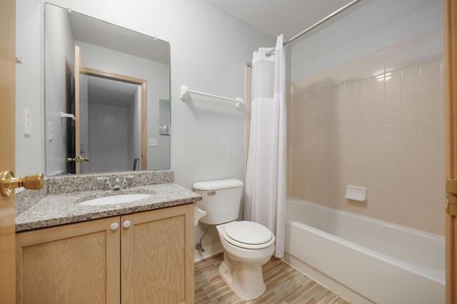 3906 Sandstone Circle, Powell, OH 43065