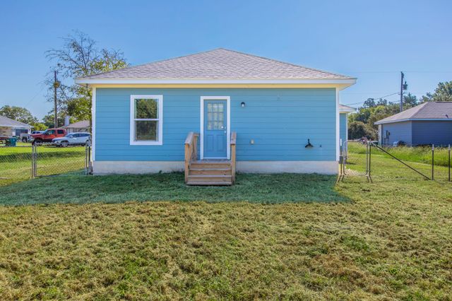 102 Ave B, Moody, TX 76557