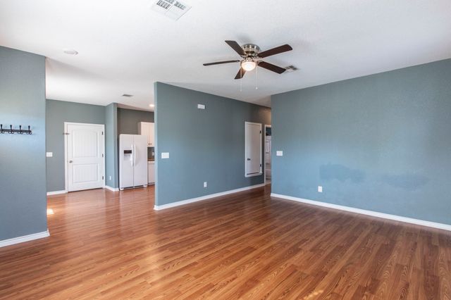 102 Ave B, Moody, TX 76557