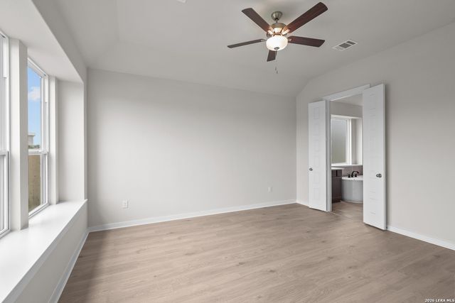 544 Paramus Park, Cibolo, TX 78108